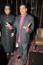 Shatrughan Sinha at Shatrughan Sinha_s dinner for doctors of Ambani hospital who helped him recover on 16th Dec 2012(111).JPG